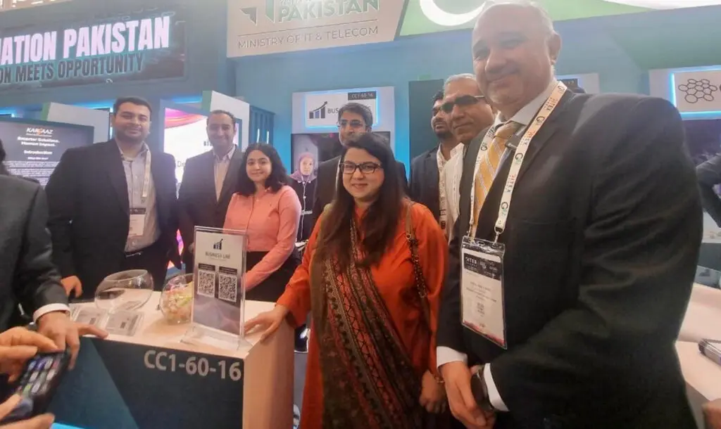 Shaza Khawaja, Federal Minister for Information Technology and Telecommunication of Pakistan vist to Business Line booth